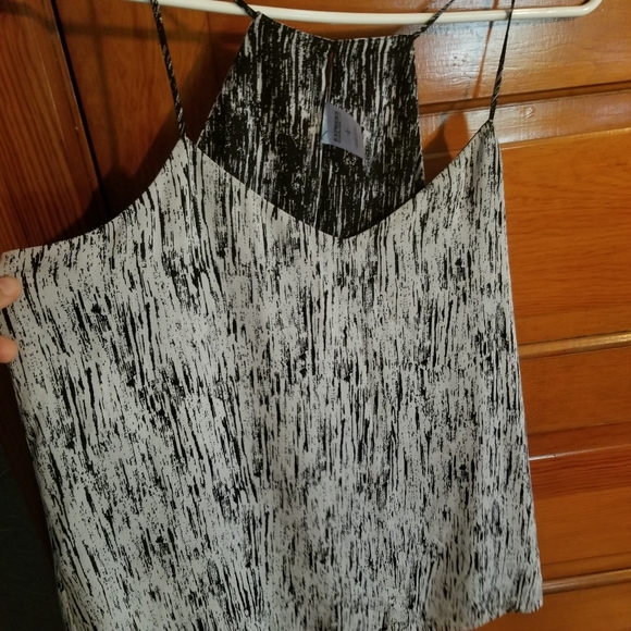 Express.  Loose-fitting spaghetti strap blouse.  L - Picture 2 of 6